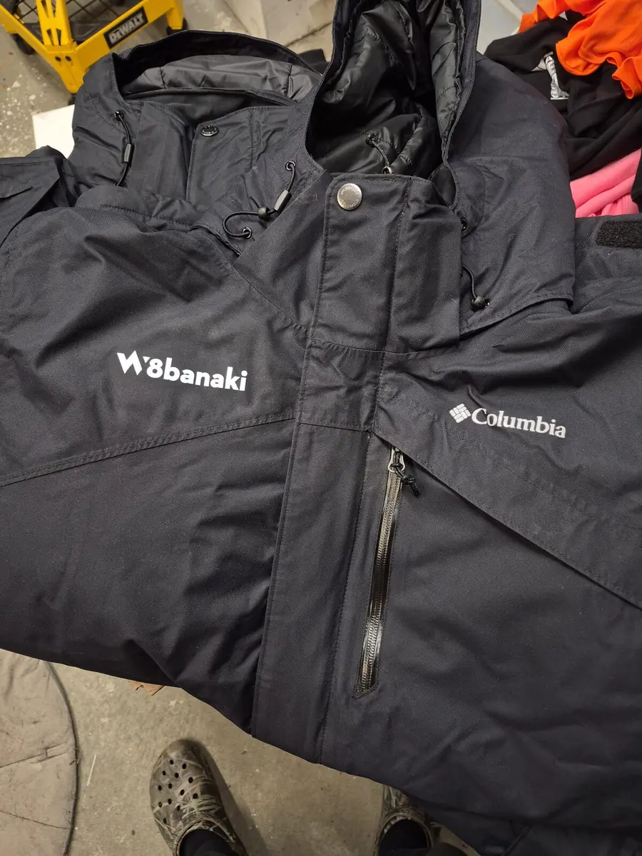 Vêtements W'8banaki Columbia — Wimpressions