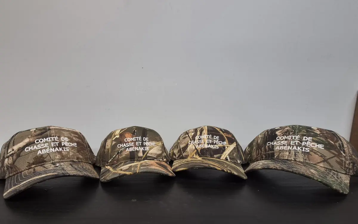 Casquettes brodées Abénakis — Wimpressions
